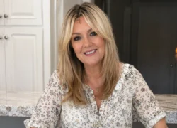 Rhonda Worthey Biography